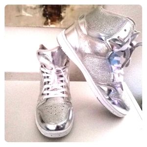 Glitter tennis shoes